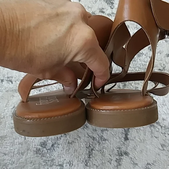 FRANCO SARTO | strappy buckle sandals | faux leather | brown | 8.5 - Picture 6 of 8